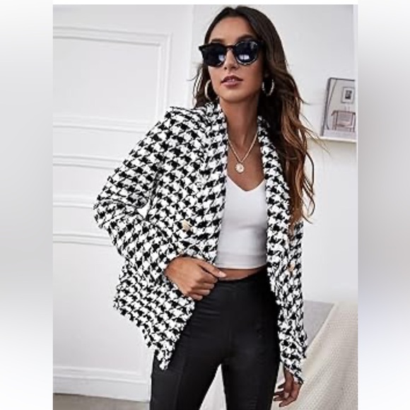 Ivanka Trump Jackets & Blazers - Ivanka Trump Women's Blazer